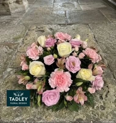Classic Pale Pink & White Posy Pad