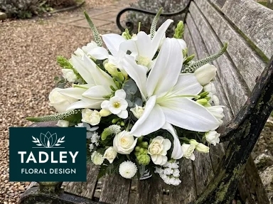 White Lily Posy Pad